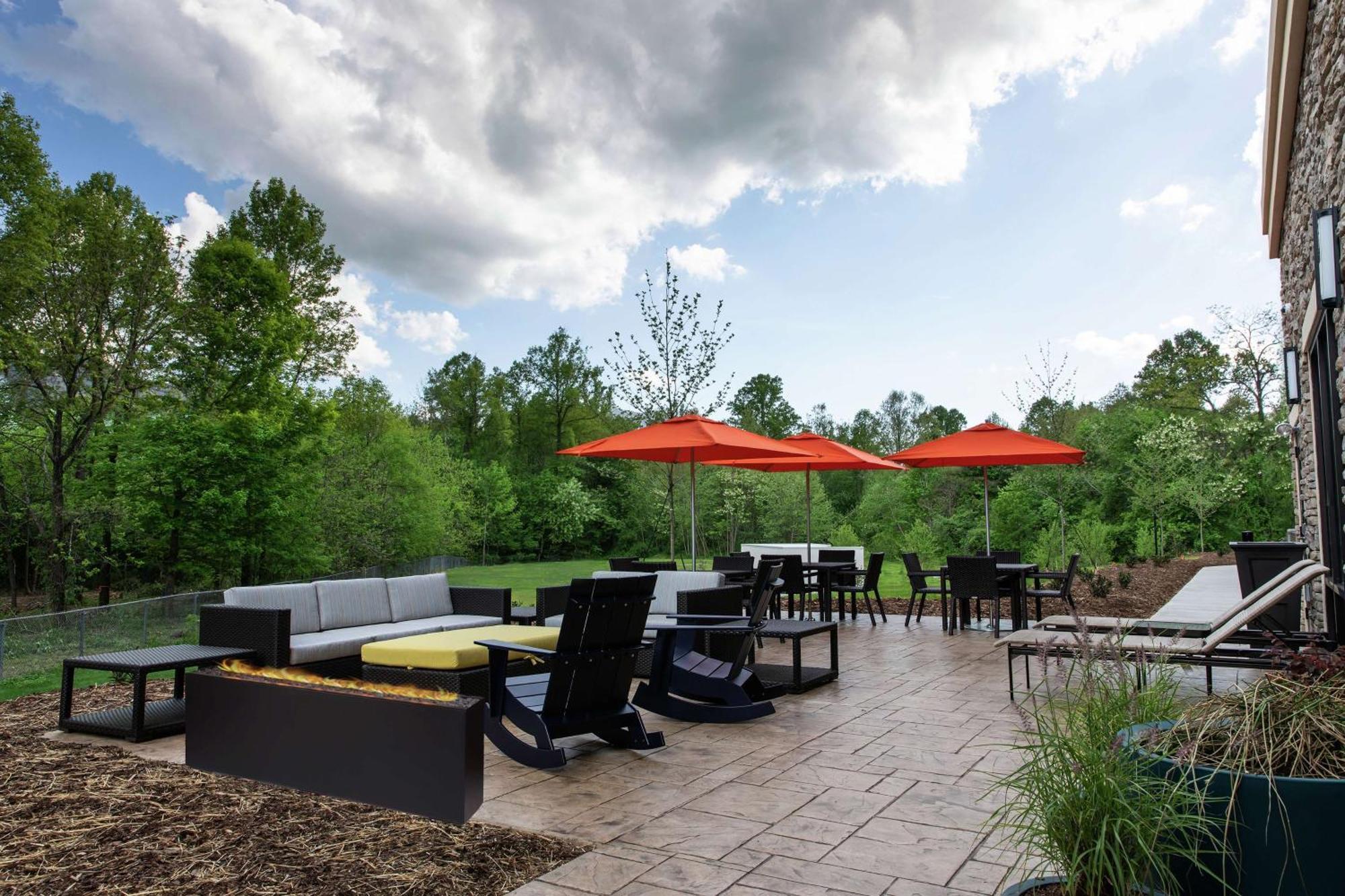 Hampton Inn Black Mountain Ngoại thất bức ảnh
